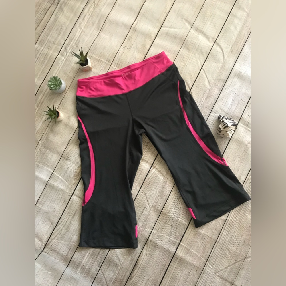 Capri work out pants